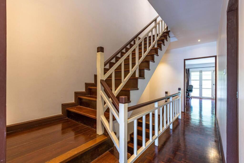 4 Bedroom Townhouse In Great Location! HHQ Exterior foto